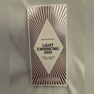 Kristofer Buckle light enhancing duo highlighter